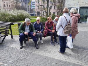 1 Synagoga - čekáme na přednášku