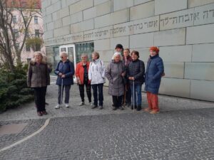 3 Synagoga - po přednášce se těšíme na společný oběd